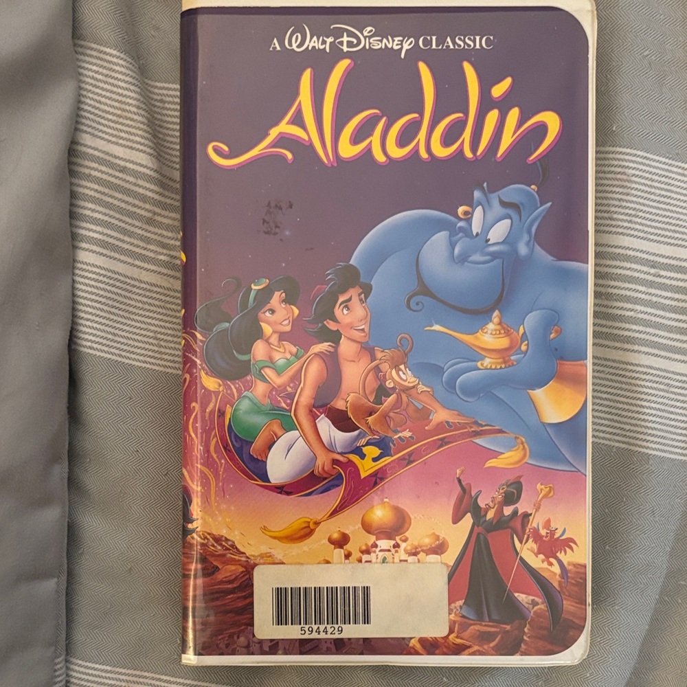 Disney Aladdin VHS with Purple and Blue Cover